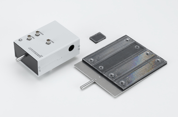 Light velocity measuring instrument