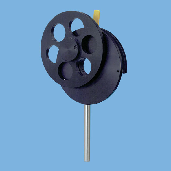 Filter wheel with diaphragm