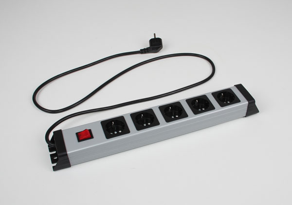 Socket strip for earthed plugs, 5-way