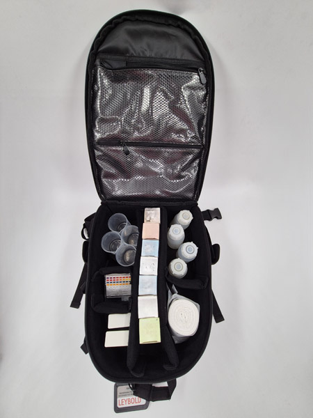 Backpack for water analysis