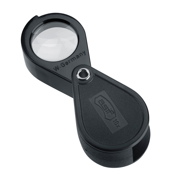 Folding magnifier