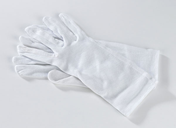 Pair of cotton gloves