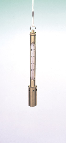 Water scoop thermometer