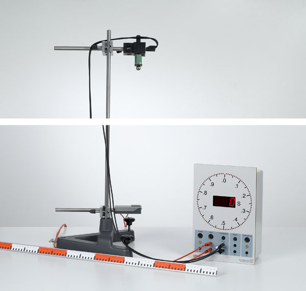 Determining the acceleration of gravity with a baffle plate and electronic stop clock