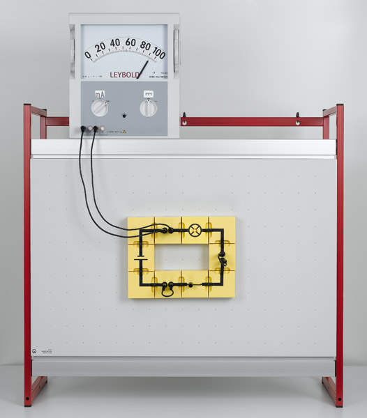 Measuring current in a simple circuit - Assembly using connector blocks