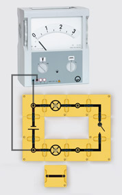 Measuring voltage in a simple circuit - Assembly using connector blocks