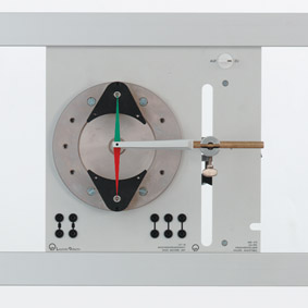 Magnetic field of a permanent magnet stator