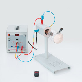 Deflection of electron beams in a magnetic field - Perrin tube and permanent magnet