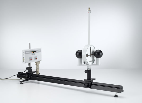 Determining the gravitational constant with the gravitation torsion balance after Cavendish- Recording the excursion and evaluating the measurement with the IR position detector and PC