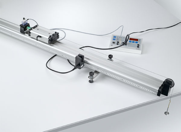 Path-time diagram of straight motion - Recording the time with a counter