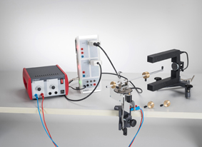 Centrifugal force of an orbiting body - Measuring with the central force apparatus and CASSY