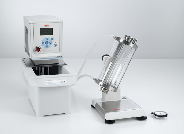 Falling-ball viscosimeter: measuring the viscosity of Newtonian liquids as a function of the termperature