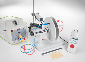 Measuring the force of an electric charge in a homogeneous electric field - Measuring with the force sensor