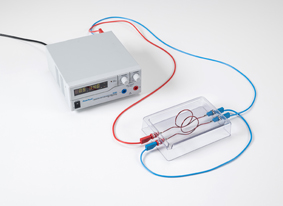 Displaying lines of magnetic flux