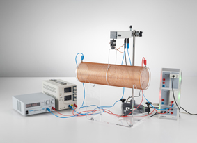 Measuring the force acting on current-carrying conductors in the magnetic field of an air coil - Recording with CASSY