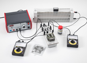 Voltage transformation with a transformer under load