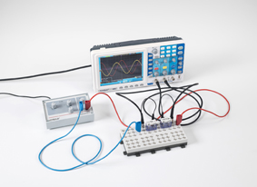 Determining the capacitive reactance of a capacitor in an AC circuit 