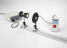 Determining the luminous intensity as a function of the distance from the light source - Measuring with Mobile-CASSY