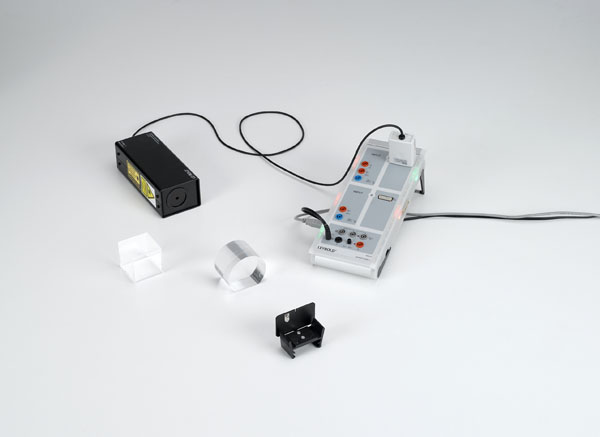 Determining the velocity of light for different propagation media - measuring with the laser motion sensor S and CASSY