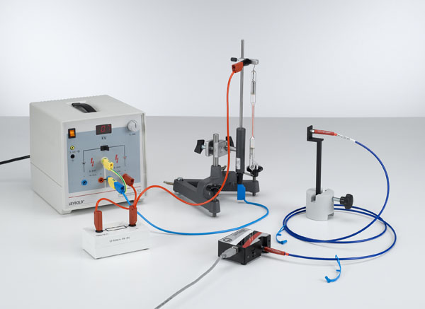 Recording the spectra of gas discharge lamps with a compact spectrometer