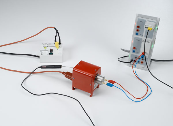 Measuring the temperature-dependency of a noble-metal resistor