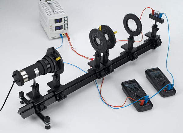 Recording the current-voltage characteristics of a CdS photoresistor