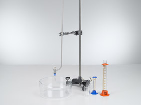 Estimation of the size of oil molecules