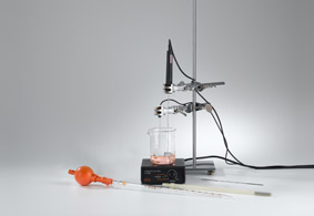 Catalytic oxidation of tartaric acid with hydrogen peroxide 