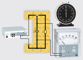 Discharge curve of a capacitor - Assembly using connector blocks