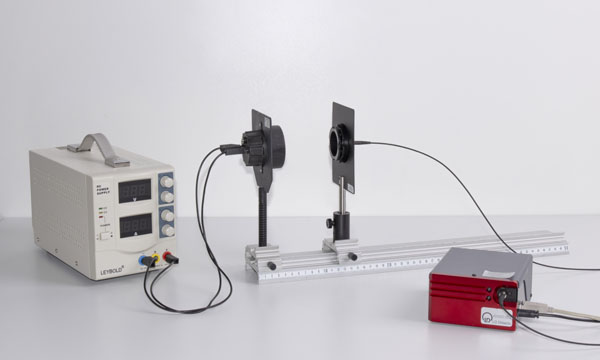 The Wien's displacement law - spectral recording of the black body radiation